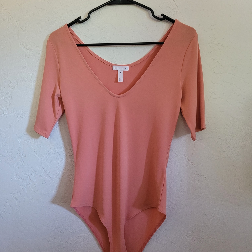Leith Short Sleeve Bodysuit in Coral